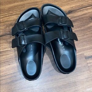 Black Birkenstock’s
